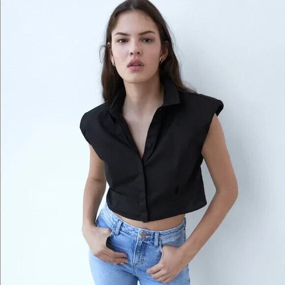 Zara Black Cropped Button-Up Sleeveless Shirt